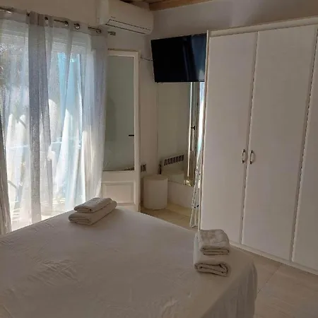 Mykonos Efis Maisonette בית נופש פסארו