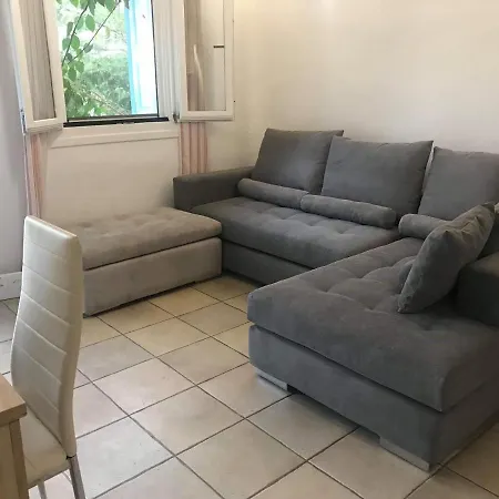 בית נופש Mykonos Efis Maisonette *